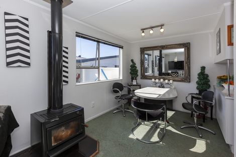 Photo of property in 4 Simcox Street, Otaki Beach, Otaki, 5512