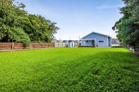 Photo of property in 195 South Road, Hawera, 4610
