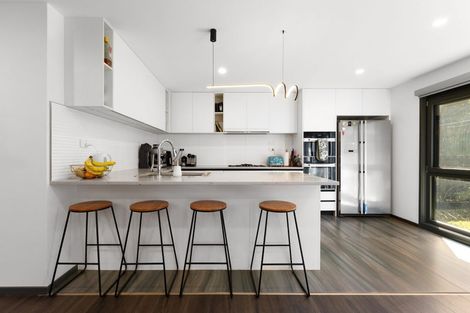 Photo of property in 48a Peter Terrace, Castor Bay, Auckland, 0620