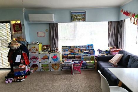 Photo of property in 2/205 Forrest Hill Road, Forrest Hill, Auckland, 0620