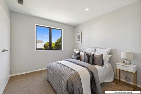 Photo of property in 2 Paretao Street, Massey, 0614