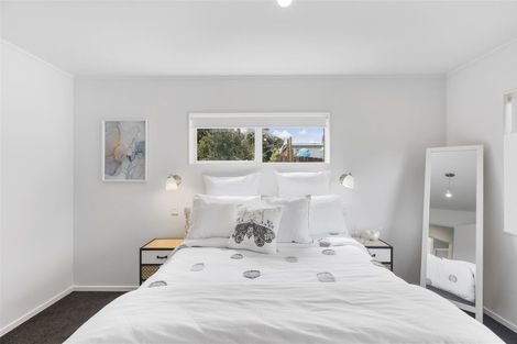 Photo of property in 2/926 Whangaparaoa Road, Manly, Whangaparaoa, 0930