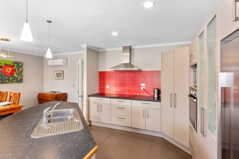 Photo of property in 5 Cridland Place, Halswell, Christchurch, 8025