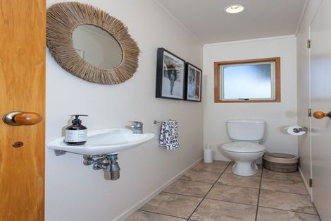 Photo of property in 102 Saint Patricks Row, Whangamata, 3620