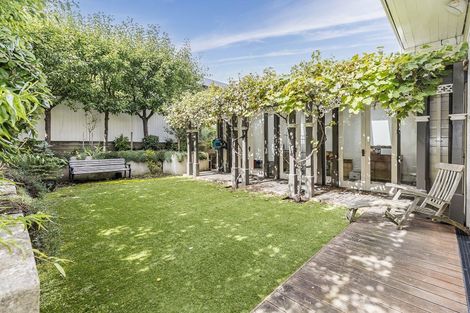 Photo of property in 25 Brougham Street, Mount Victoria, Wellington, 6011