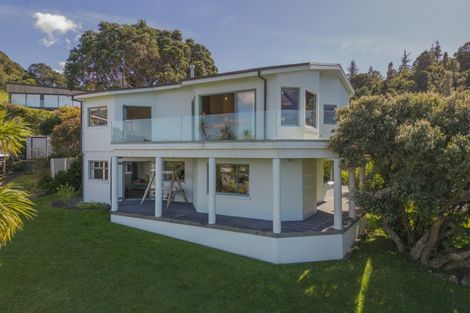 Photo of property in 2 Tirinui Crescent, Tairua, 3508