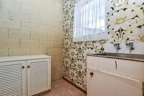 Photo of property in 1/23 Craigbank Avenue, New Lynn, Auckland, 0600