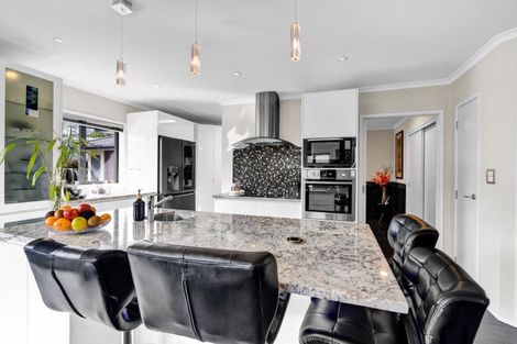 Photo of property in 40 Redwood Crescent, Hurdon, New Plymouth, 4310