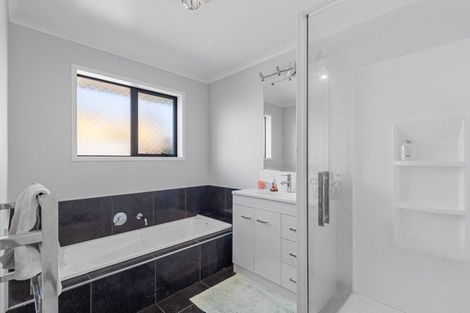 Photo of property in 17 Macdonald Heights, Feilding, 4702