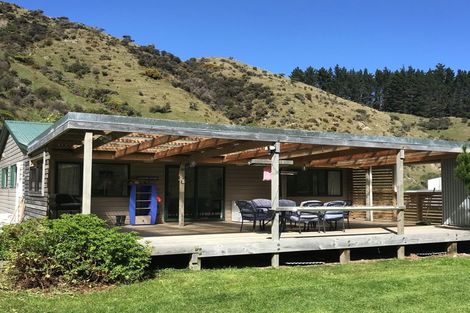 Photo of property in 960 Moonshine Road, Judgeford, Porirua, 5381