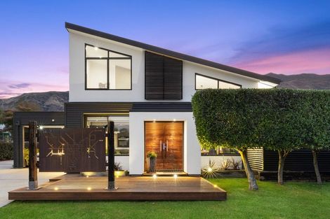 Photo of property in 21 Stonebrook Drive, Wanaka, 9305