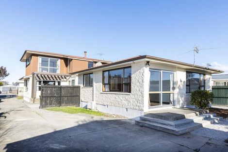 Photo of property in 11 Eglinton Street, Avondale, Christchurch, 8061