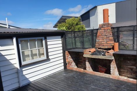 Photo of property in 25 Riddlers Crescent, Petone, Lower Hutt, 5012