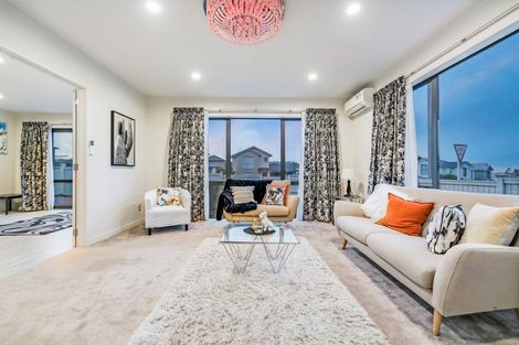 Photo of property in 24 Mettam Drive, Swanson, Auckland, 0614