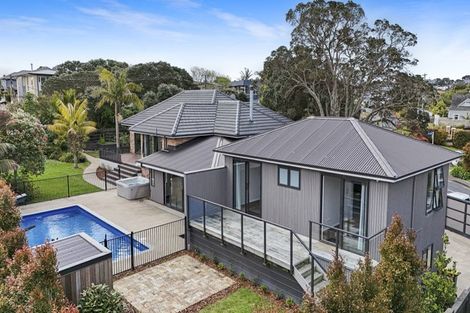 Photo of property in 35 Rock Isle Road, Torbay, Auckland, 0630