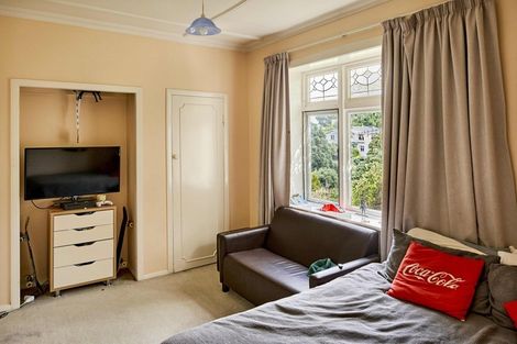 Photo of property in 41 Tio Tio Road, Miramar, Wellington, 6022