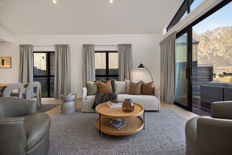 Photo of property in 1 Centurion Court, Jacks Point, 9371