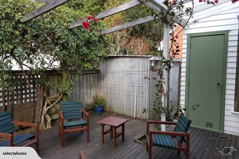 Photo of property in 12 Maire Street, Eastbourne, Lower Hutt, 5013