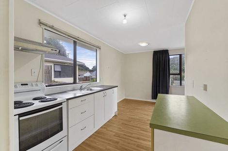 Photo of property in 18 Ruahine Street, Paraparaumu, 5032