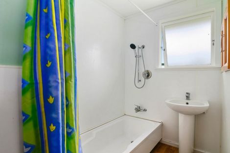 Photo of property in 24 Martin Street, Utuhina, Rotorua, 3015