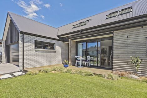 Photo of property in 75 Bert Wall Drive, Omokoroa, 3114