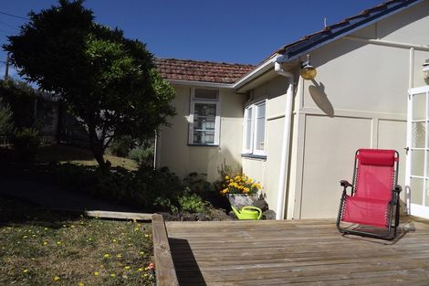Photo of property in 74 Clarence Road, Northcote Point, Auckland, 0627