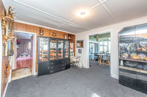 Photo of property in 2 Wharf Street, Castlecliff, Whanganui, 4501