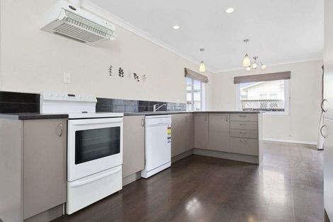 Photo of property in 1 Clare Street, Cambridge, 3434