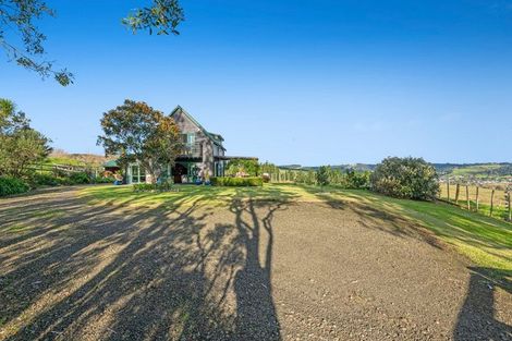 Photo of property in 88 Pipitiwai Drive, Helensville, Kaukapakapa, 0871