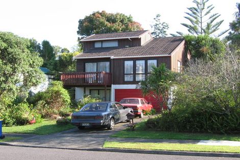 Photo of property in 3 Sandiacre Way, Browns Bay, Auckland, 0630