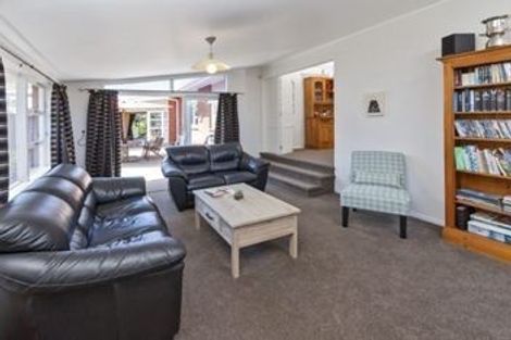 Photo of property in 4 Quibray Place, Botany Downs, Auckland, 2010