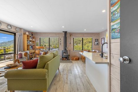 Photo of property in 15 Ranui Street, Waikawa, Picton, 7220