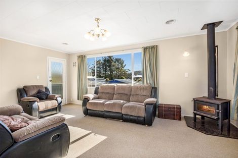 Photo of property in 25 Robson Street, Stokes Valley, Lower Hutt, 5019