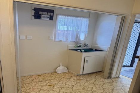 Photo of property in 2/25 Overton Road, Papatoetoe, Auckland, 2025