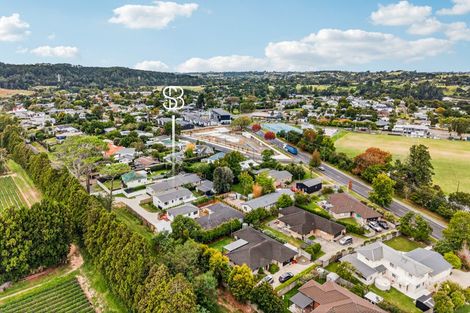 Photo of property in 53 Cambridge Road, Riverhead, 0820