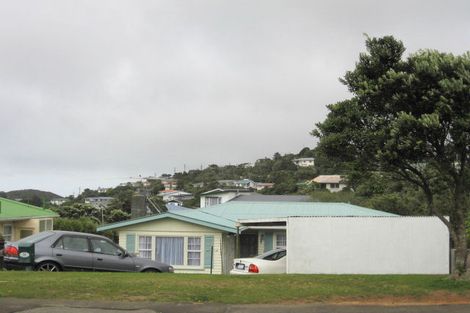 Photo of property in 51 Stewart Drive, Newlands, Wellington, 6037