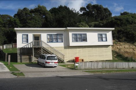 Photo of property in 76 Hampshire Street, Cannons Creek, Porirua, 5024