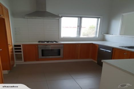 Photo of property in 25 Taupaki Road, Taupaki, Henderson, 0782