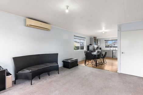 Photo of property in 169 Mahia Road, Wattle Downs, Auckland, 2103