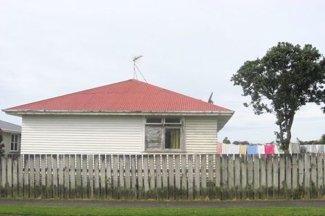 Photo of property in 12 Calgher Avenue, Waitara, 4320