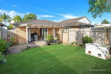 Photo of property in 2/19 Sailfish Drive, West Harbour, Auckland, 0618