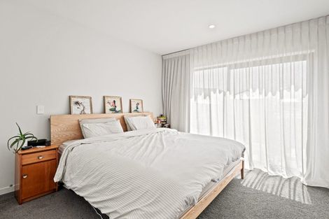 Photo of property in 12 Inder Street, Jacks Point, 9371