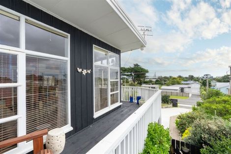 Photo of property in 72 Park Avenue, Waitarere Beach, Levin, 5510