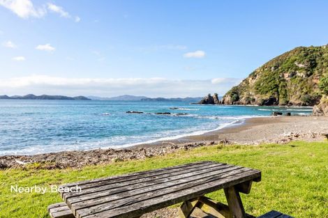 Photo of property in 21 Du Fresne Place, Russell, 0202