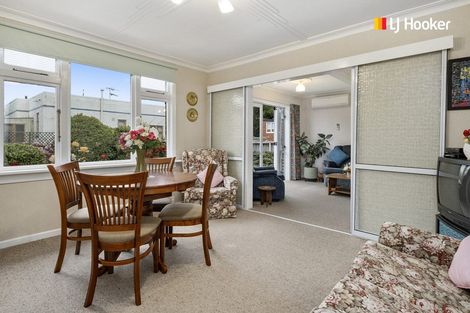 Photo of property in 105 Highcliff Road, Andersons Bay, Dunedin, 9013