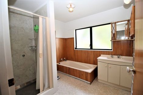 Photo of property in 11 Richardson Street, Woodville, 4920