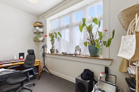 Photo of property in 35 Lawrence Street, Newtown, Wellington, 6021