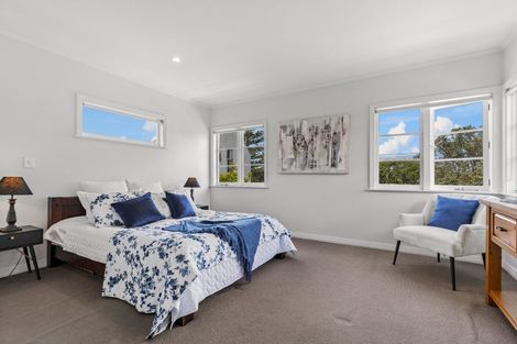 Photo of property in 28 Hanlon Crescent, Narrow Neck, Auckland, 0624