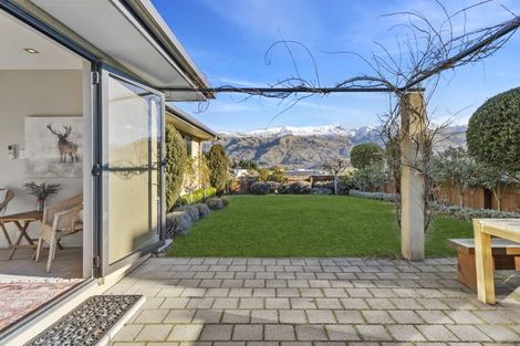 Photo of property in 45 Kings Drive, Wanaka, 9305