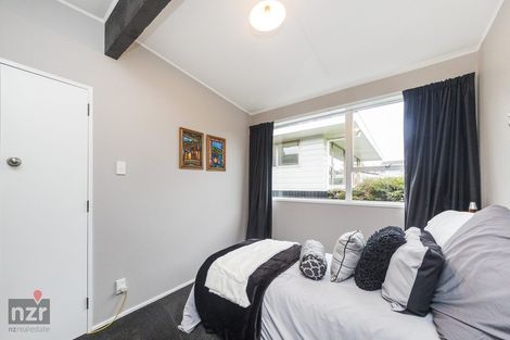 Photo of property in 12 Wikiriwhi Crescent, Awapuni, Palmerston North, 4412